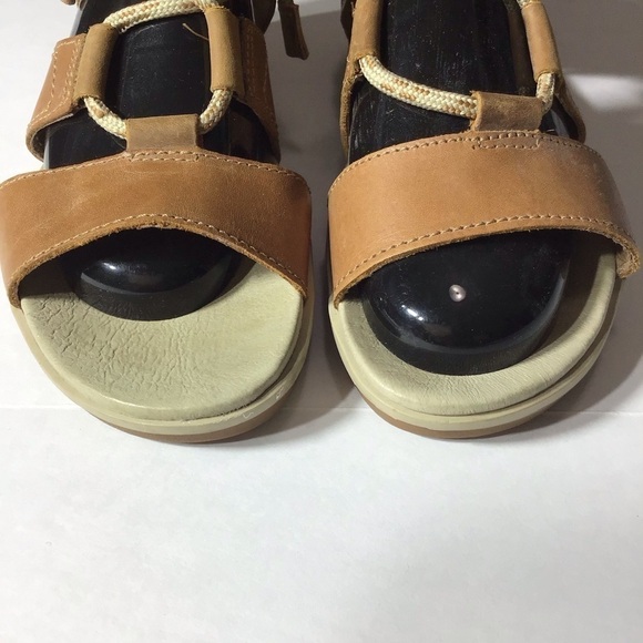 Sorel Torpeda Lace II Leather Gladiator Sandal Size 9. - Picture 4 of 10